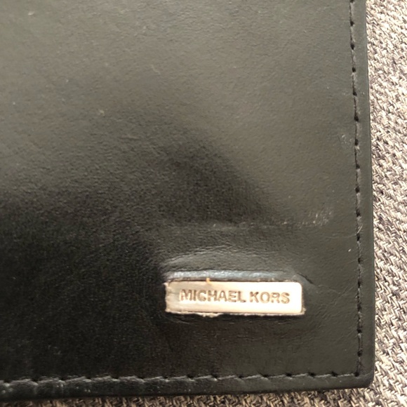 Michael Kors Black Leather Wallet Slight Scuff on Back Men’s Wallet - Picture 2 of 8